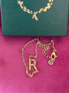 Gold Initial 'R' Chain Bracelet - Personalized Women's Jewelry
